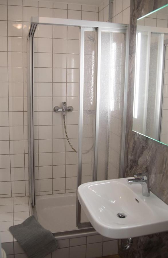 Landgasthof-Hotel Zur Linde Großenlüder Екстериор снимка