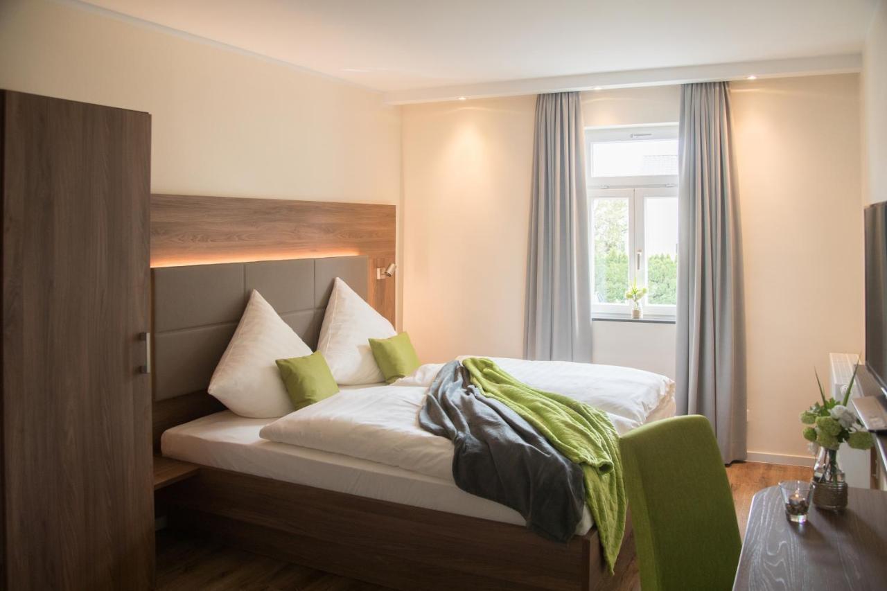 Landgasthof-Hotel Zur Linde Großenlüder Екстериор снимка